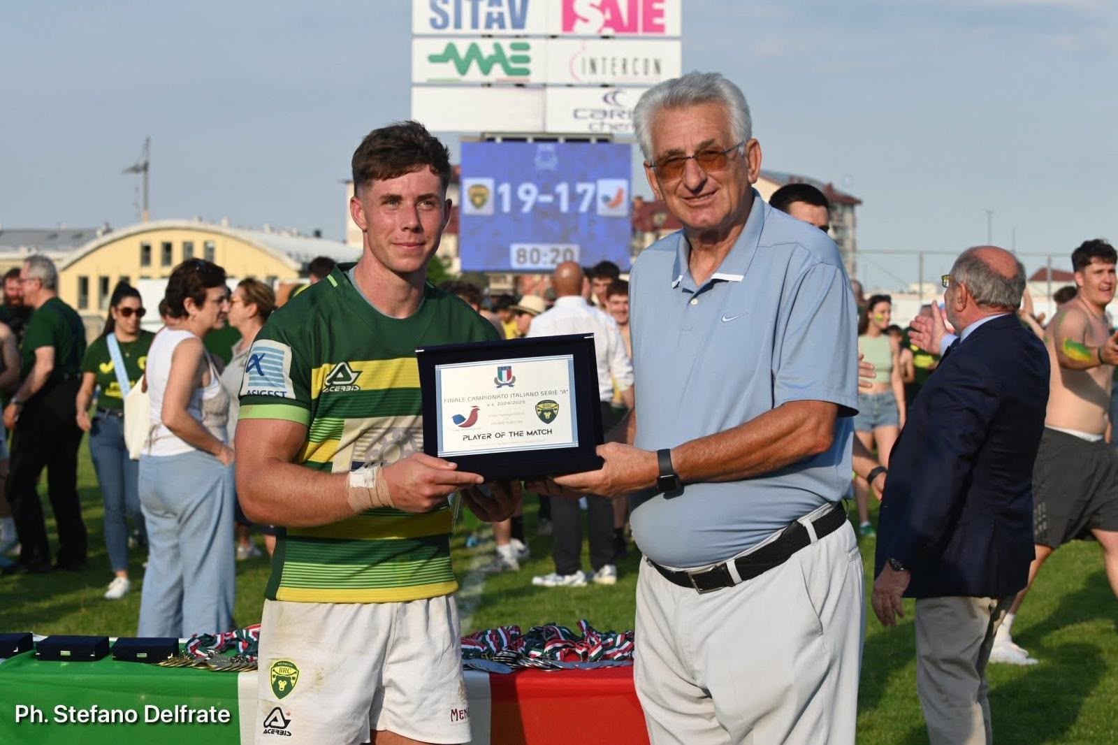 Tom Price receiving the Player of the Match award after the Italian Serie A final